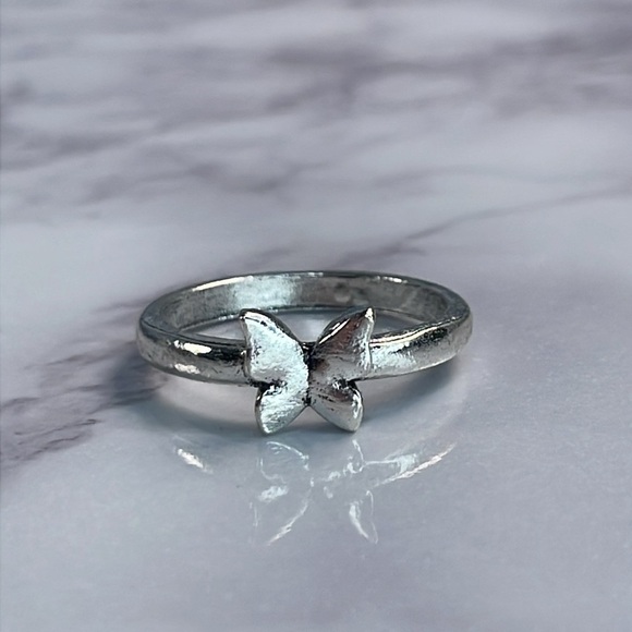 Butterfly Silver Ring - Picture 2 of 3